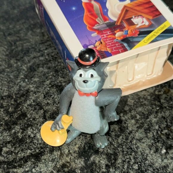 Disney The Aristocats X McpDonslds happy meal toy VHS MINI CASE WITH TOY - Picture 5 of 5
